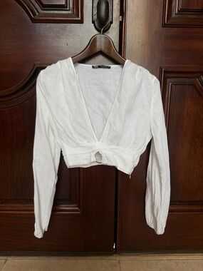 Zara White Cropped V-Neck Twist-Front Long Sleeve Top